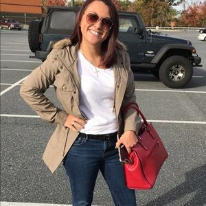 Meet your Posher, Joanne